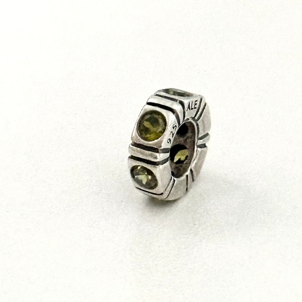SOLD ❌ Pandora Genuine Pandora Green Trinity or Northern Lights Spacer